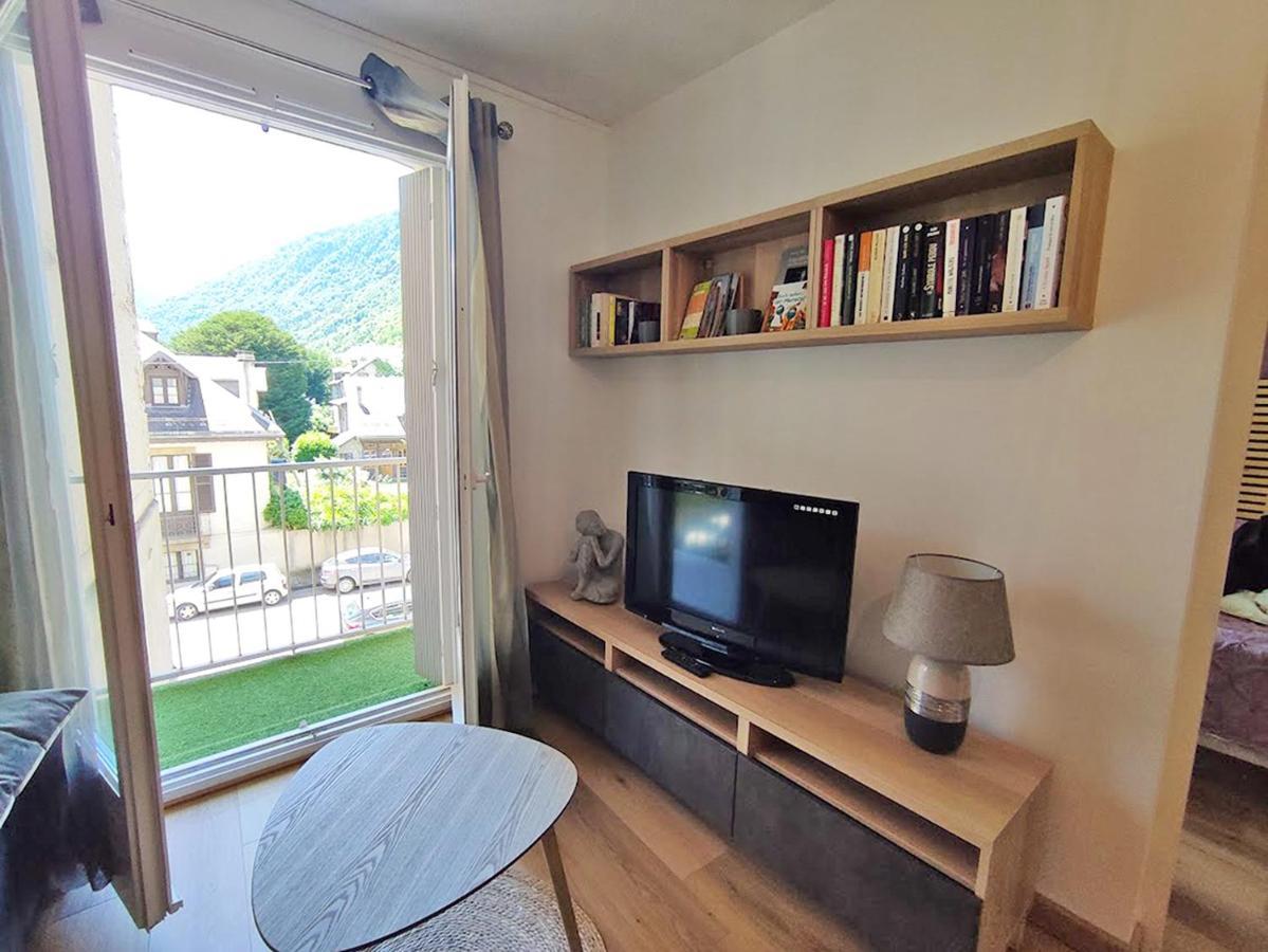 Chez Dominique, T2, Centre Ville, Vue Montagne, Wifi, 4 Personnes Bagnères-de-Luchon Buitenkant foto